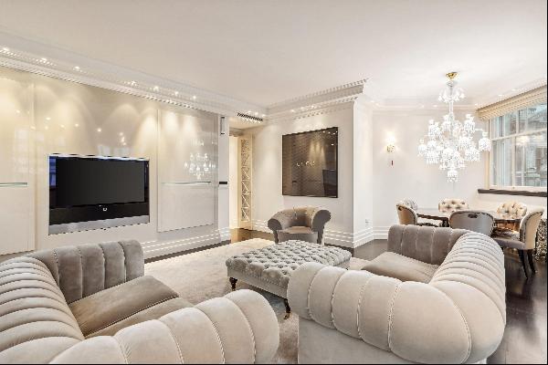 A refurbished 3 bedroom apartment to rent in Thurloe Place, SW7