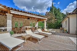 Villa offering numerous amenities in the Center of Uzes