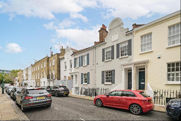 4 bedroom family house to rent in Chelsea SW10