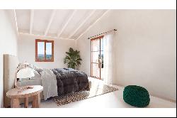 New construction rustic property with sea views in Cala Millor
