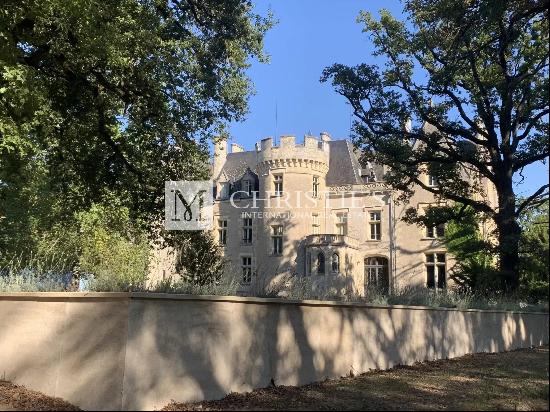 For sale characterful 19th-century castle with a private chapel between Bourges and Nevers