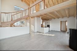 Superb, spacious new duplex with 3 balconies overlooking the plain