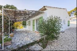 Aubagne - Family Home with Unobstructed Views of the Hills and Guesthouse