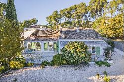 Aubagne - Family Home with Unobstructed Views of the Hills and Guesthouse