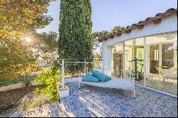 Aubagne - Family Home with Unobstructed Views of the Hills and Guesthouse