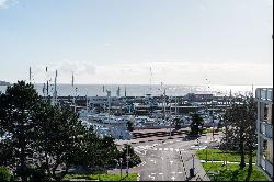 SEA VIEW APARTMENT - PORT ROYAN - TOP FLOOR WITH ELEVATOR