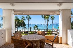 Cannes Croisette - Splendid 3-room apartment facing the sea.