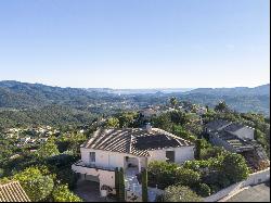 The Adrets de l'Esterel - villa within a gated domain - sea views