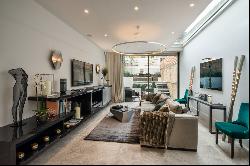 A stunning five-bedroom family home in Belgravia