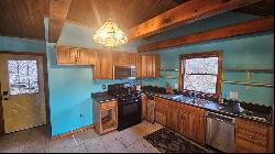 605 Little Pine Creek Rd, Shaler PA 15223