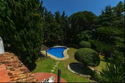 Charming Andalusian-style family villa in Kings and Queens, Soto, San Roque 11360