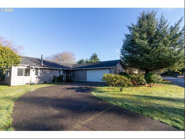 2175 16th St, Florence OR 97439