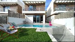 Upscale Villas in Villamartin