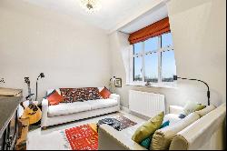 Prince of Wales Drive, London, SW11 4HR