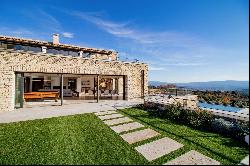 Le Belvédère, Provençal property with panoramic view