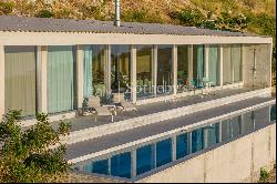 Designer villa with swimming pool and view of the Gulf of Castellammare