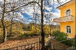 Unique 70s villa in the foothills above Ascoli Piceno