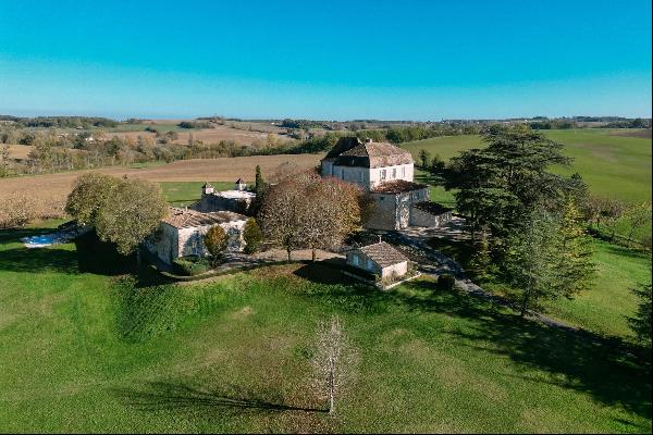 An exceptional Chateau in the rolling countryside of the Lot-et-Garonne