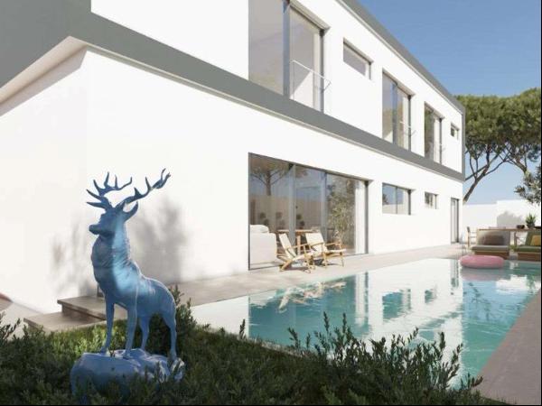 Contemporary 4-bedroom detached house with garden and swimming pool in Aldeia de Juzo, Lis