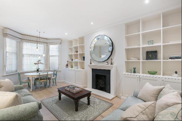 A beautifully presented two bedroom apartment for sale in Rosary Gardens, South Kensington