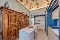 Prestigious apartment close to the historic center of Como