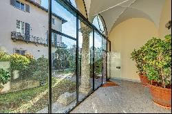 Prestigious apartment close to the historic center of Como