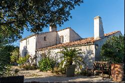 CHARMING CHARACTER PROPERTY BETWEEN ROYAN AND LA TEMBLADE