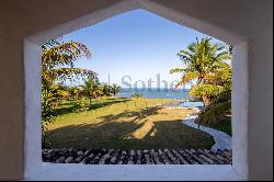 Beachfront house with an ocean view at Praia do Espelho