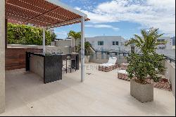 Duplex penthouse with a view of the ocean and Morro Dois Irmãos