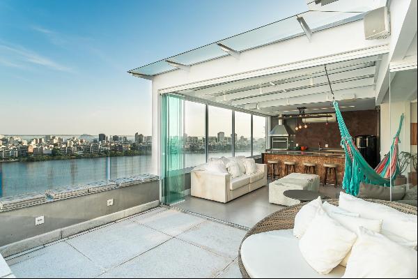 Duplex penthouse with a privileged view by the lagoon