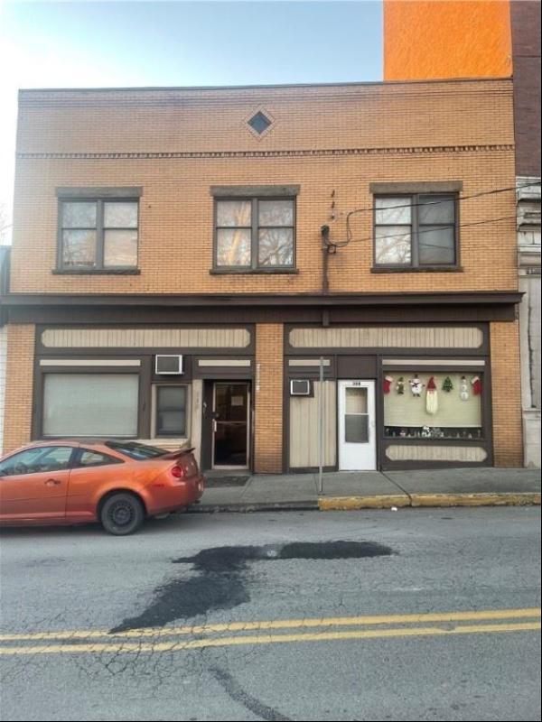 308-310 Pittsburgh St, Connellsville PA 15425