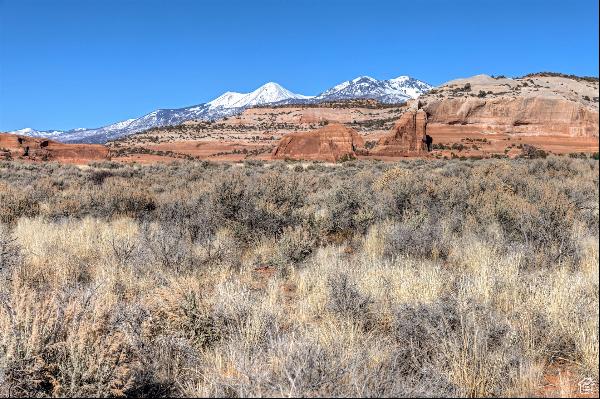 17 BACK OF THE ARCH RD #D, Moab UT 84532