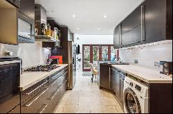 Eversleigh Road, London, SW11 5XS