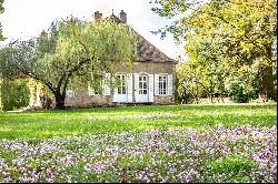 Magnifique propriété avec Manoir du 19ème à proximité de Beaune Bourgogne