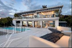 Contemporary villa with exceptional view