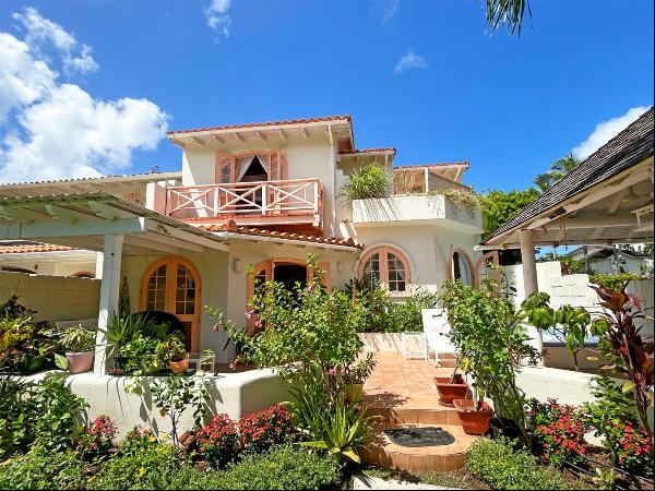 3-bedroom townhouse in the prestigious Sugar Hill with its plunge pool and amazing on-site