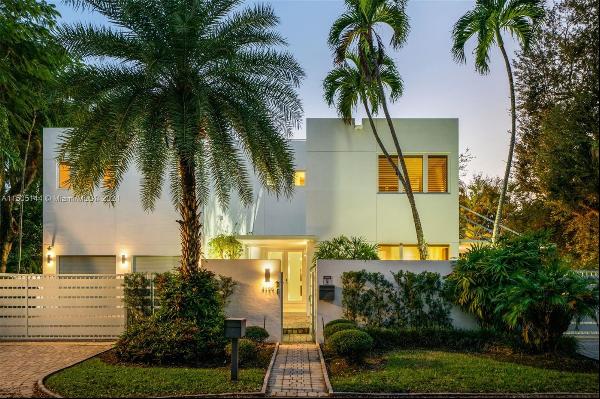 Discover your dream modern home in coveted Coconut Grove! This 3-bed, 3.5-bath, 3,385-squa