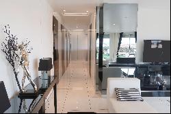 Perpignan : Ideally-located top-floor apartement with terrace
