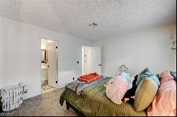 929 Rockview Drive #202, Las Vegas NV 89128