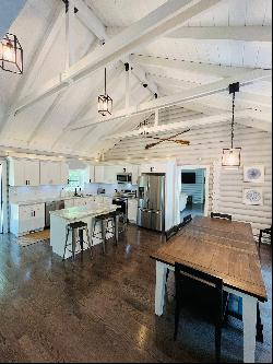 Greenport, updated log cabin on over 3 acres