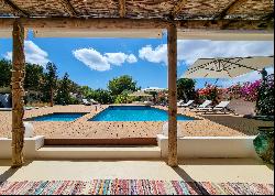 Multifamily villa near the sea in Cala en Baster