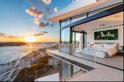 Majestic ultra-modern villa with spectacular sea views