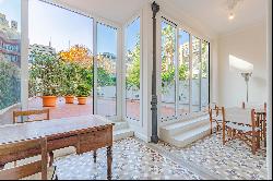 Fantastic modernist apartment with views of La Pedrera