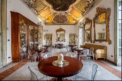 Noble Floor of a historic palace in the heart of Palermo