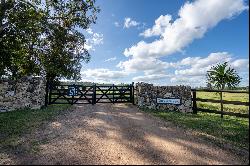 Excellent Stud Farm at Laguna del Sauce