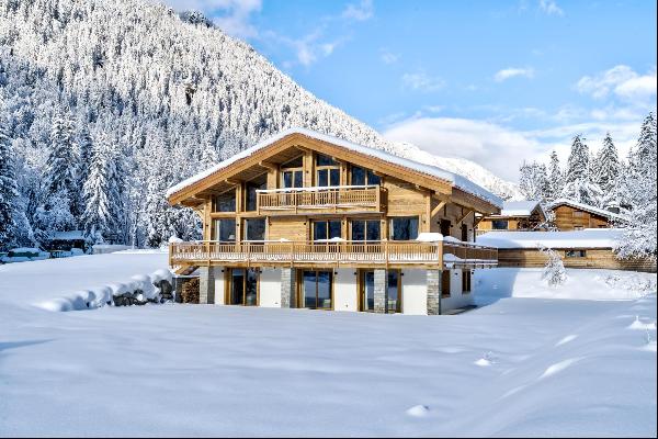 Incredible new chalet with a swimming pool in Les Grassonnets.