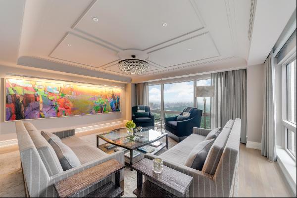 <p>Pristine 7-room duplex Condo on high floor offering stunning views of Central Park and 
