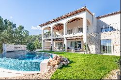 Son Vida Luxury Villa with Bay