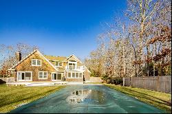 Pristine East Hampton Traditional