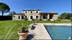 Magnificent dry stone property in the Luberon